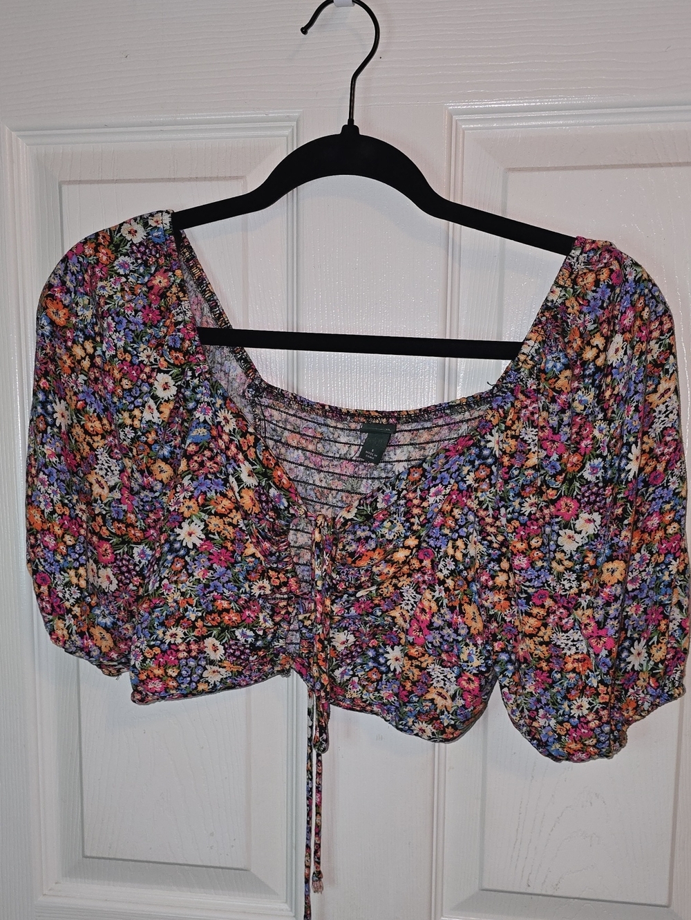 wild fable Floral Smocked Tie-Front Crop Top in Black Multicolor